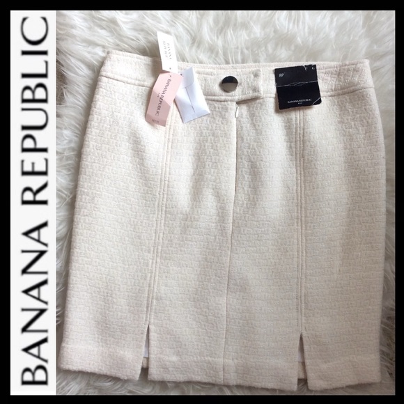 ⭐️HP⭐️NWT BR Petite Ivory Wool Blend Skirt - Picture 2 of 8